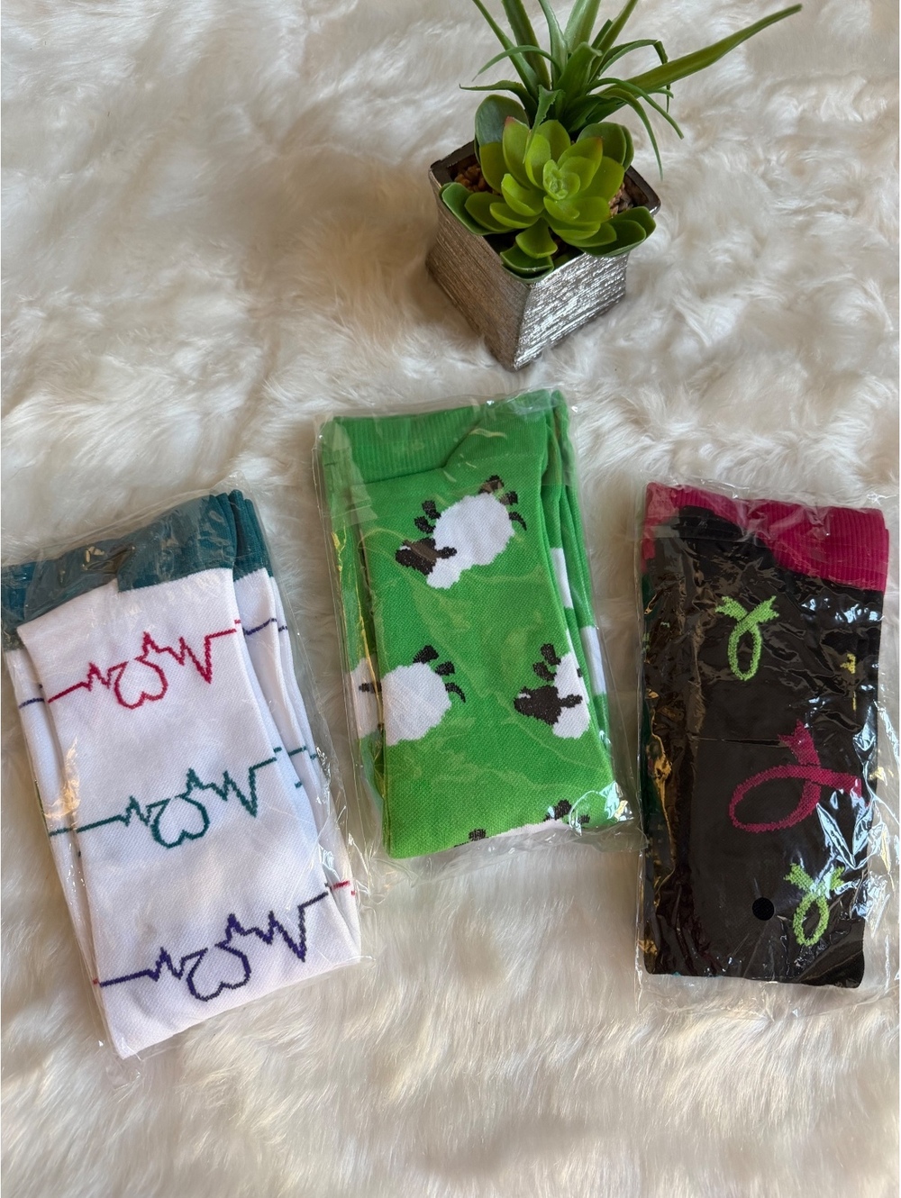 3 Pairs L/XL Compression Socks Heartbeat Sheep Bow